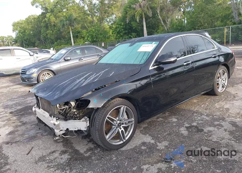 2019 Mercedes-Benz E 300 z USA, uszkodzony, nr VIN WDDZF4JB1KA666963